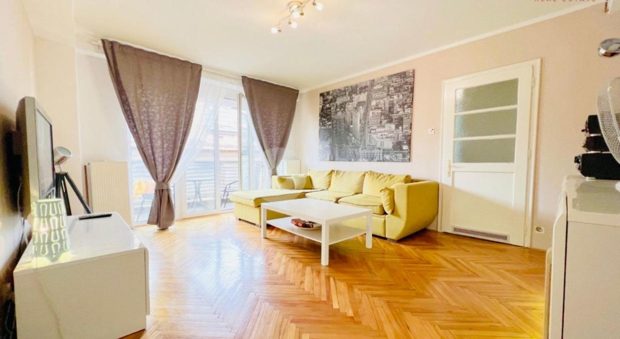 Apartment Baseskija Sarajevo Exteriör bild